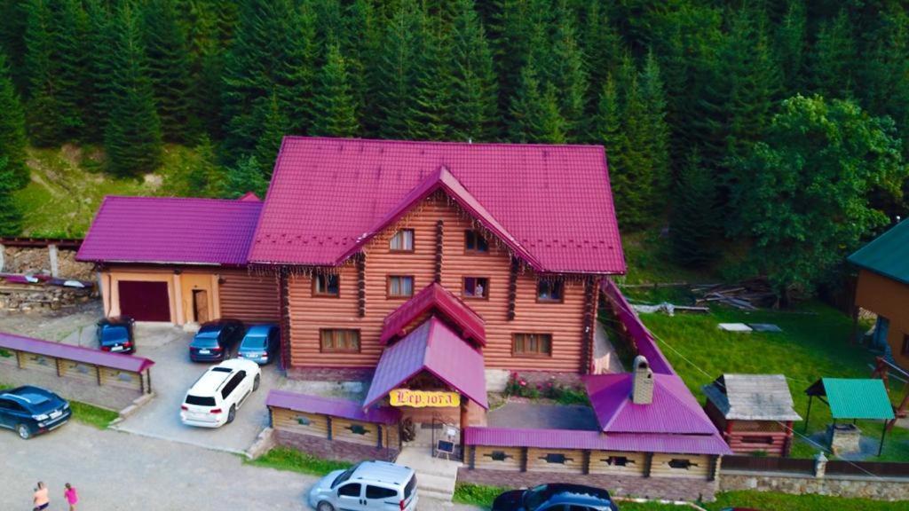 Hotel Berloga-Sinevir Synevyrsʼka Polyana Exterior foto
